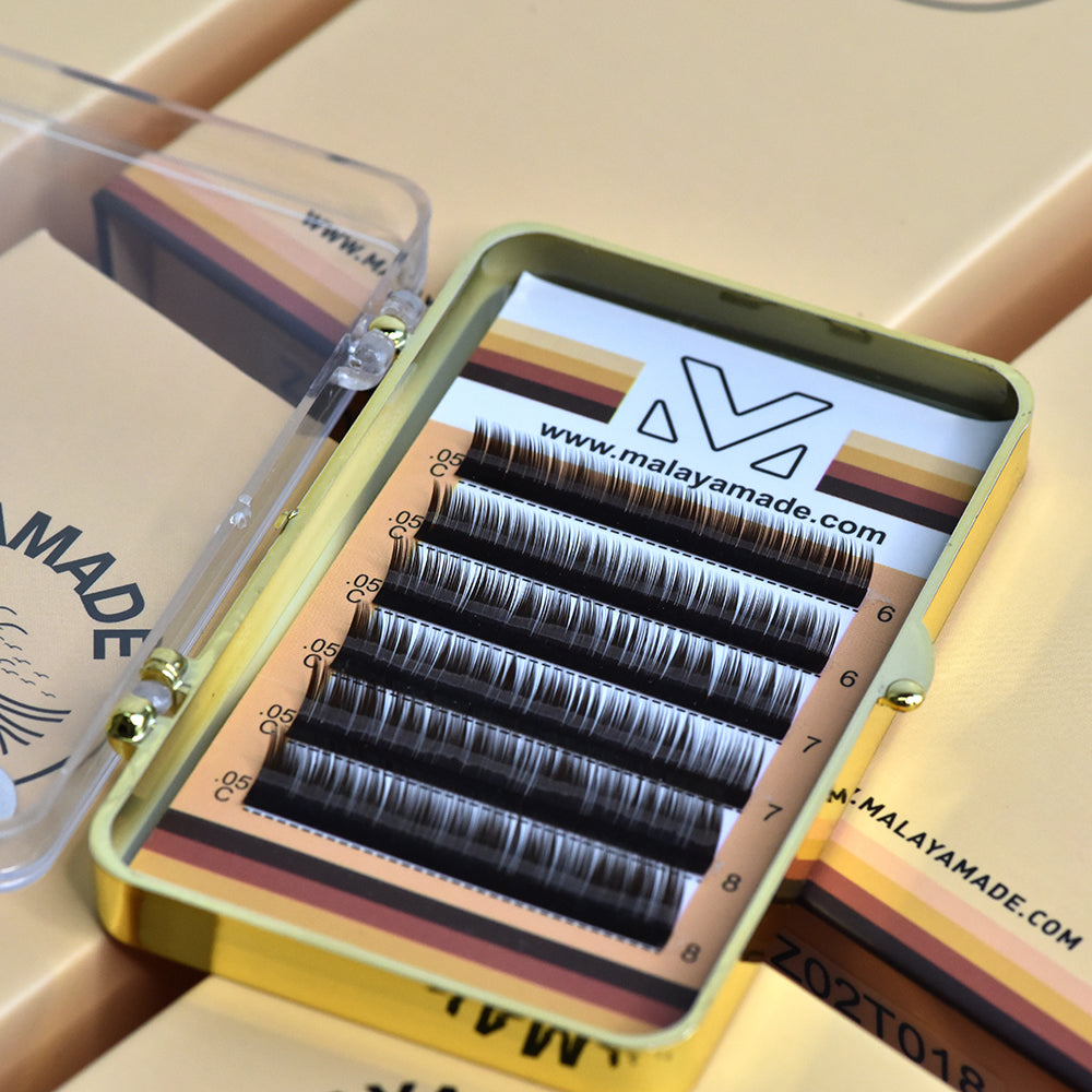 LIGHT BROWN LASH TRAYS